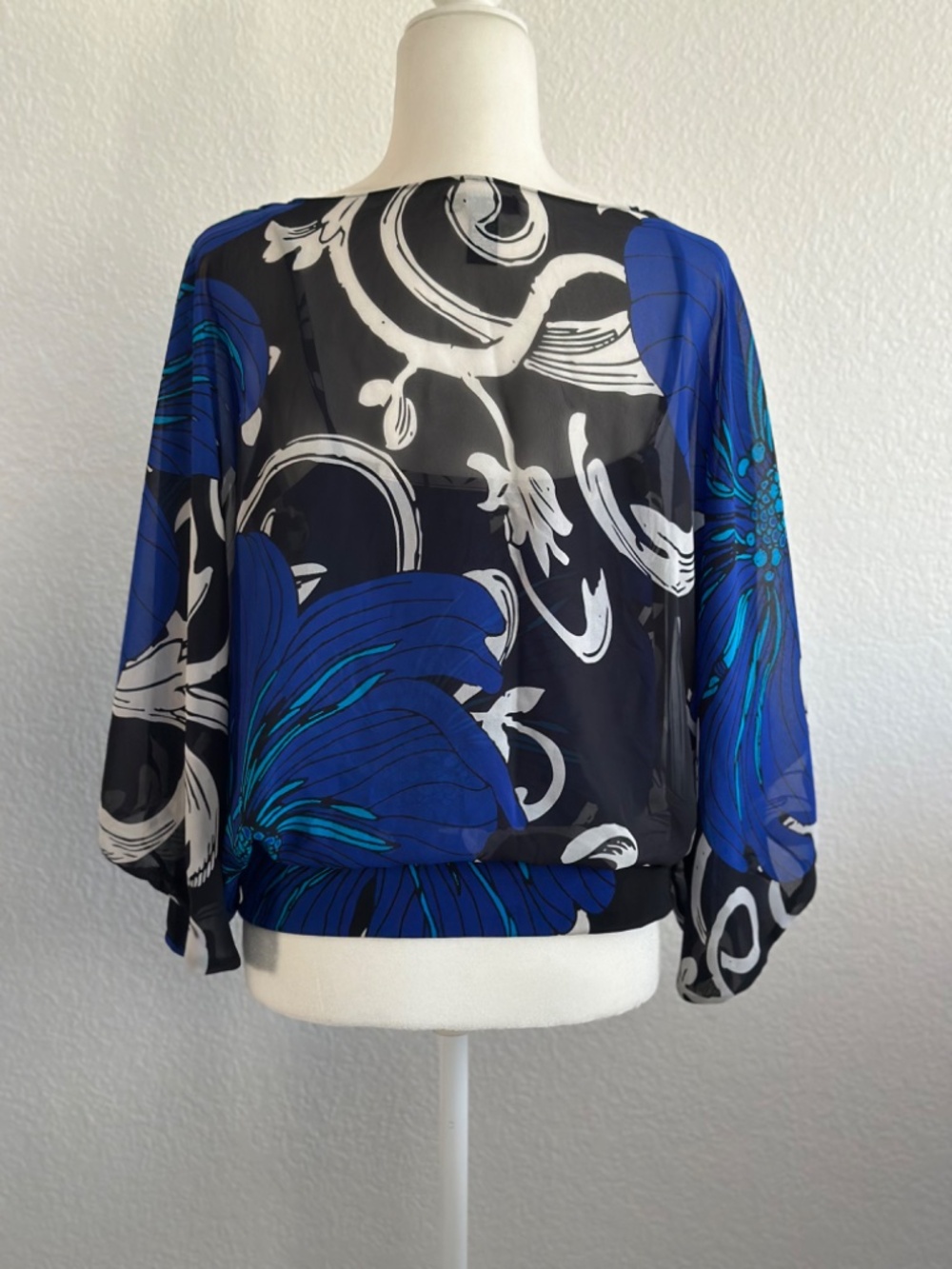 Alfani Petite Blue Black Abstract Floral Sheer Overlay Blouse Bell Sleeve Top - Picture 5 of 7